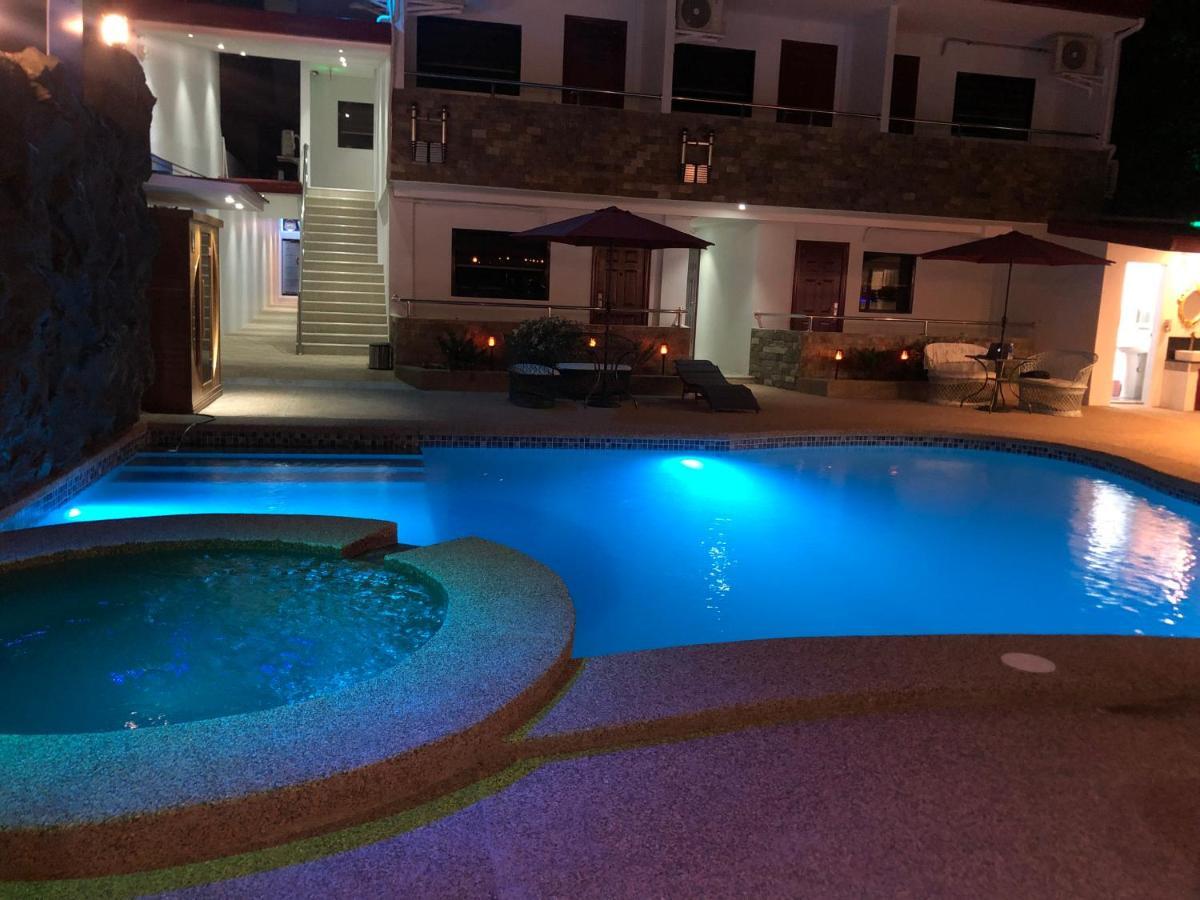 Out Back Hotel Olongapo Luaran gambar